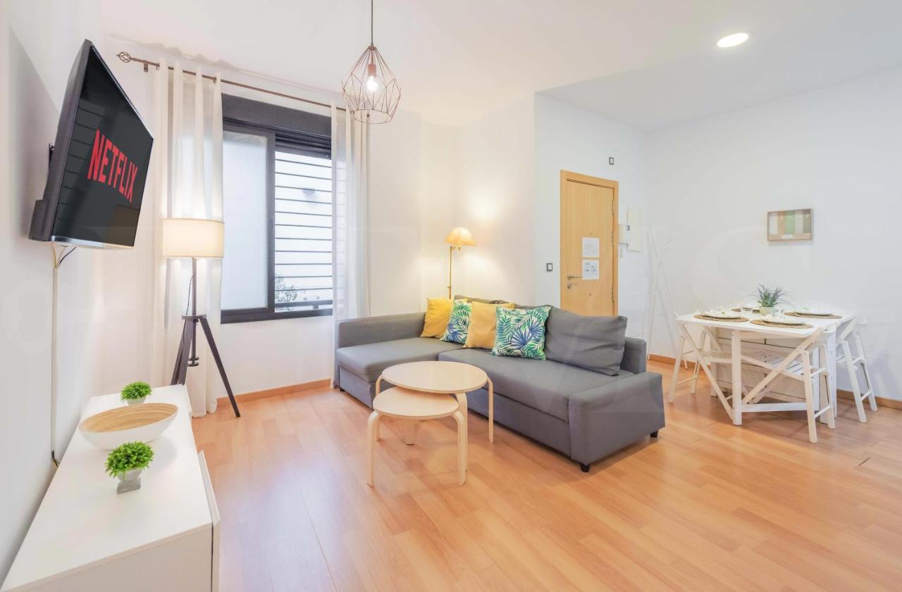 Relaxing Apartment With Community Pool & Parking- Center Málaga Eksteriør bilde
