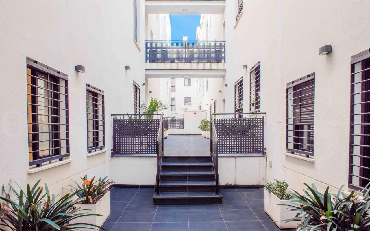 Relaxing Apartment With Community Pool & Parking- Center Málaga Eksteriør bilde