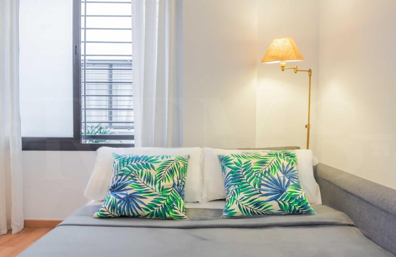 Relaxing Apartment With Community Pool & Parking- Center Málaga Eksteriør bilde